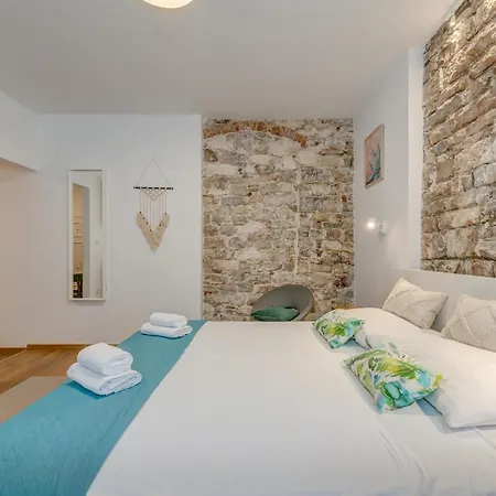 Apartment Dar Mar Split